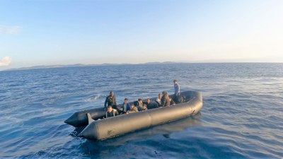 İzmir açıklarında düzensiz göçmen operasyonu