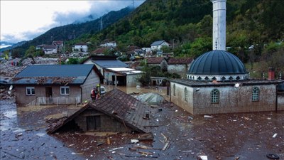 Bosna Hersek'te etkili olan sel felaketi için 1 günlük yas ilan edildi