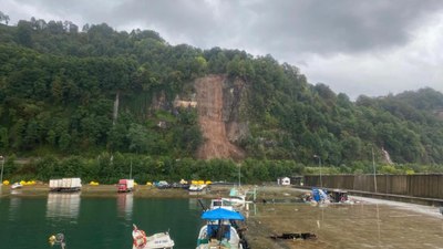 Artvin'de şiddetli yağışlar, heyelana neden oldu