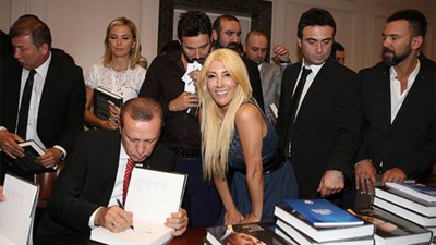 Hande Yener: Cumhurbaşkanımız ile görüştük, yalaka dediler