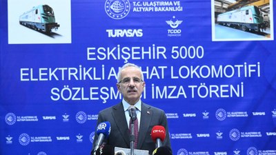 Abdulkadir Uraloğlu: Eskişehir-5000 lokomotifi Eylül 2025'te raylara indirilecek