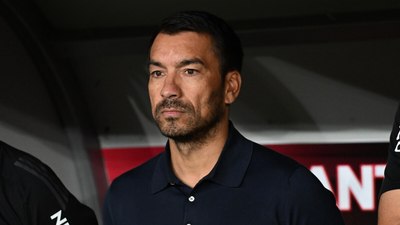 Giovanni van Bronckhorst'tan takıma moral izni