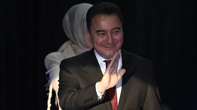 Ali Babacan, yeniden DEVA Partisi Genel Başkanlığı'na seçildi