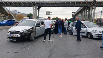 İstanbul'da zincirleme trafik kazası: 1 yaralı