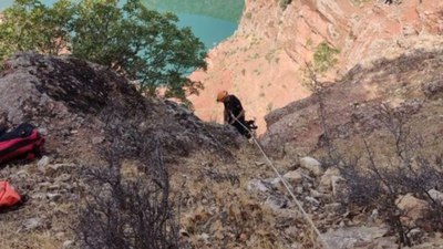 Siirt'te hayvanlarını otlatmak istedi: Kayalıklarda mahsur kaldı