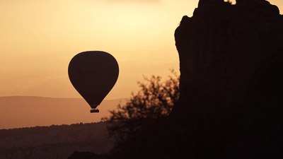 Kapadokya'da sıcak hava balonları rekora uçtu