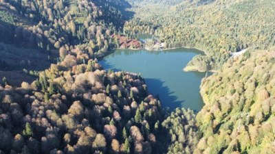 Artvin Borçka Karagöl sonbaharın renklerine büründü