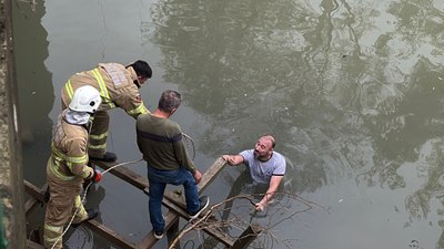 Bartın'da içki içerken ırmağa düştü, itfaiye kurtardı