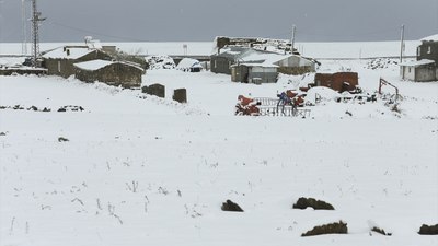 Ardahan, Ağrı ve Kars'ın dağları kara büründü