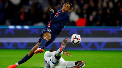 PSG, Strasbourg'u farklı yendi