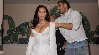 Kim Kardashian külot modasına uydu