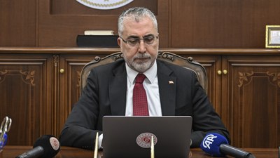 Vedat Işıkhan: Asgari ücret yaşam standartlarını iyileştirecek düzeyde belirlenecek