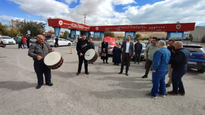 15 Temmuz gazileri Gülen’in ölümünü davul zurnayla kutladı