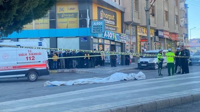 Elazığ'da beton aracının çarptığı yaya hayatını kaybetti