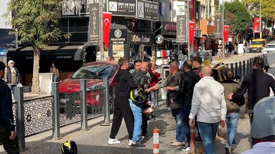 Balıkesir'de kaza yapan sürücüler birbirine girdi