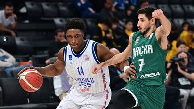 Anadolu Efes, Darüşşafaka'yı mağlup etti