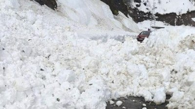 Artvin'de çığ düştü: 6 köy yolu ulaşıma kapandı