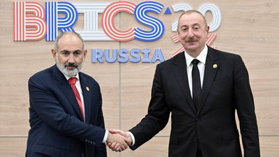 Aliyev ile Paşinyan, Rusya'da barış sürecini görüştü