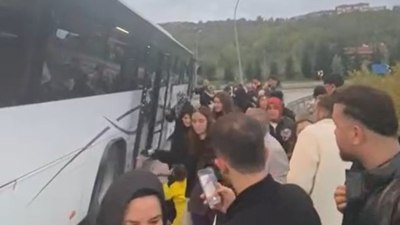 Tokat'ta fazla yolcu alan halk otobüsü devrilme tehlikesi geçirdi