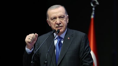 Cumhurbaşkanı Erdoğan, Hatay'daki deprem konutlarının teslim töreninde konuşuyor