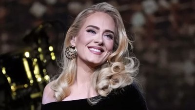 Adele: Nadir görülen su bakterisi yüzünden kısmen sağır kaldım