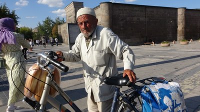 Kayseri'de emekliliğe karşı dededen ilginç çıkış: Emekli olmak isteyen enayi