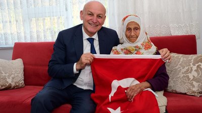 Samsun'da Cumhuriyet ile aynı yaşta olan 4 kişi ziyaret edildi