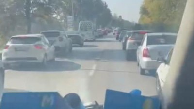 Bursa'da ambulansa fermuar yöntemi ile yol verildi