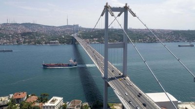 İstanbul'da askıya alınan gemi trafiği yeniden normale döndü