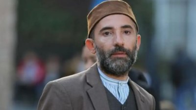 Kızıl Goncalar dizisinin Naim'i Mert Turak'tan ilginç açıklama: "Teyzeler yüzüme tükürüyor"