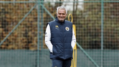 Jose Mourinho'dan futbolculara uyarı: Trabzon'da 3 puana odaklanın