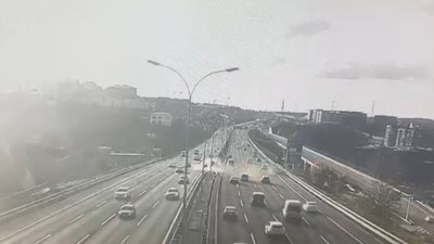 İstanbul'da 2 kişinin hayatını kaybettiği kaza kamerada