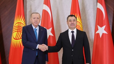 Cumhurbaşkanı Erdoğan Kırgızistan'da: 19 anlaşma imzalandı