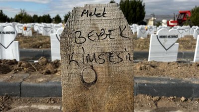 Sivas'ta parçalanmış halde bulunan bebek defnedildi