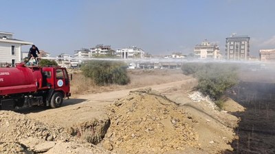 Antalya'da çalılık yangını