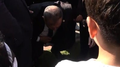 CHP Genel Başkan Yardımcısı Gökhan Zeybek baygınlık geçirdi