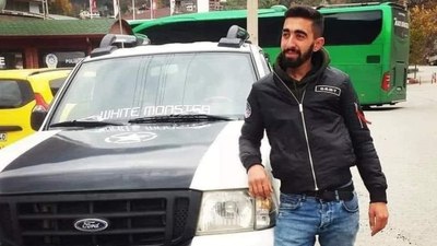 Artvin'de otomobil aydınlatma direğine çarptı: 1 ölü, 4 yaralı