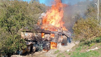 Zonguldak'ta korkutan ev yangını