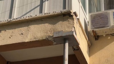 İstanbul'da kaçak balkon yapıp metal boruyla desteklediler