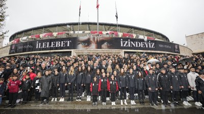 Beşiktaş Kulübü, gerçekleştirilen törenle Mustafa Kemal Atatürk'ü andı