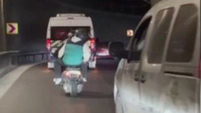 İstanbul'da otomobil sürücülerinin motosikletlilerle imtihanı