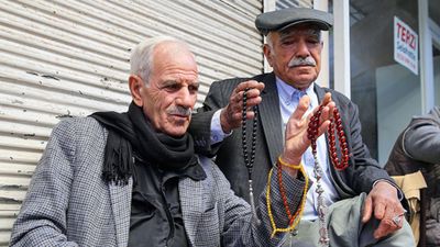 Adıyaman'da tespih tutkunları, tarihi Oturakçı Pazarı'nda buluşuyor
