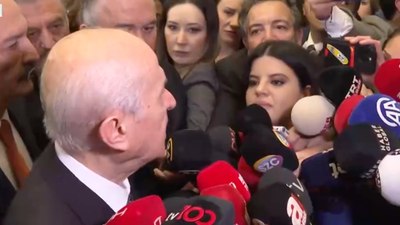 Devlet Bahçeli'den gazeteciye ayar: Mesleğini bırak