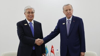 Cumhurbaşkanı Erdoğan, Kazakistan Cumhurbaşkanı Tokayev ile görüştü