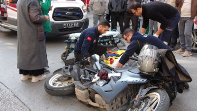 Bilecik'te kazada yaralanan sürücü kendini unutup motosikletiyle ilgilendi