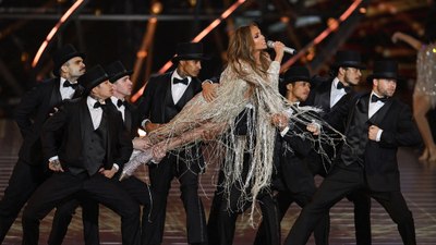 Dünyaca ünlü şarkıcı Jennifer Lopez, Suudi Arabistan'da konser verdi