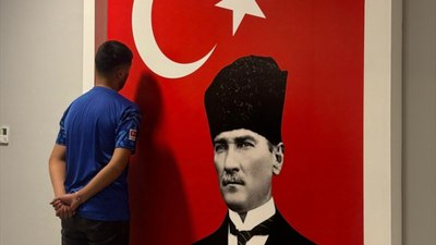 Antalya'da Atatürk görseline saldıran yabancı uyruklu zanlı tutuklandı