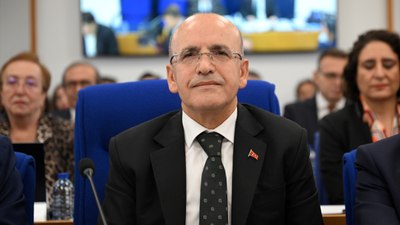 Mehmet Şimşek'ten enflasyon ve vergi mesajı