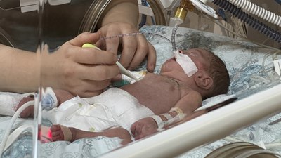 İstanbul'da cani anne bebeğini tiner içirerek öldürdü