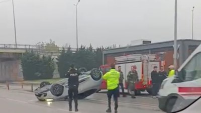 Bursa'da makas atarken kaza yaptı: Taksiye binip olay yerinden kaçtı